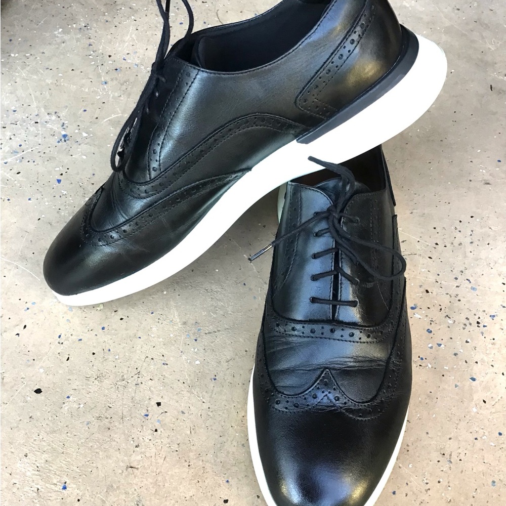WOLF & SHEPHERD Leather Wingtip Oxford Sneakers